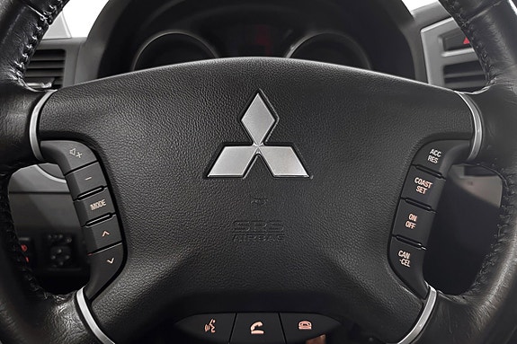 Mitsubishi Pajero 20 of 30