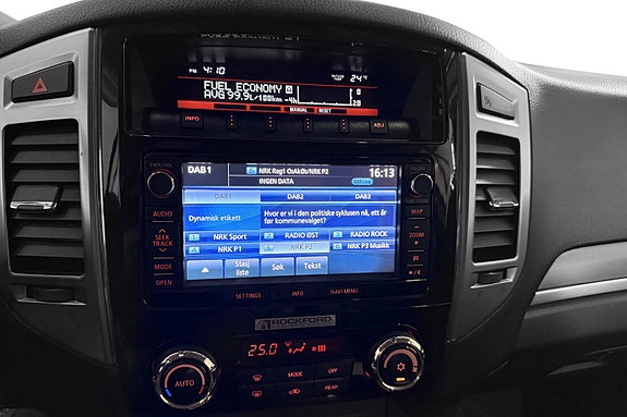 Mitsubishi Pajero 24 of 30