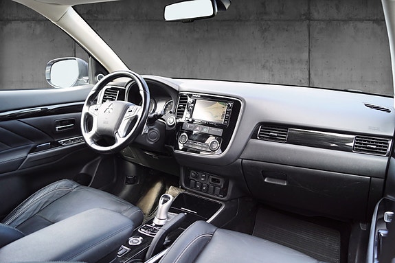 Mitsubishi Outlander 14 of 30