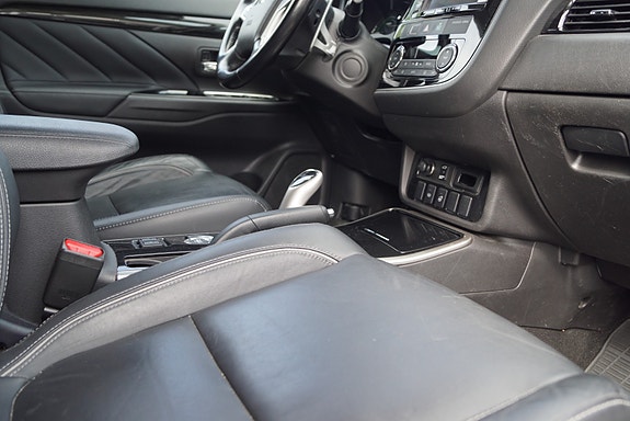 Mitsubishi Outlander 16 of 30