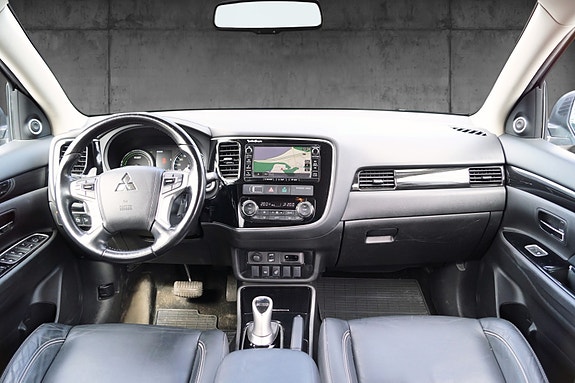 Mitsubishi Outlander 13 of 30