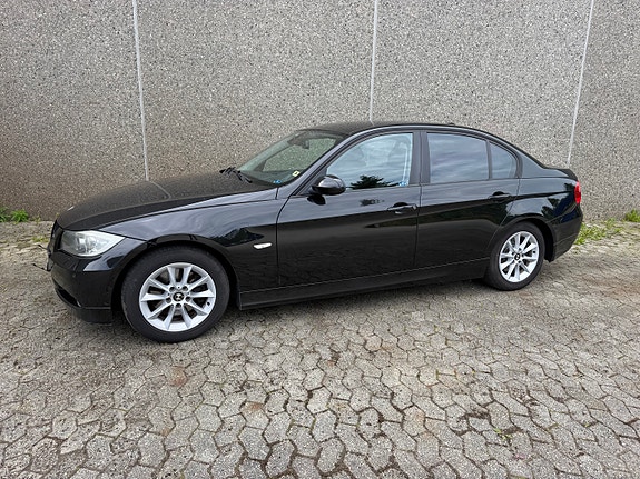 BMW 320d 8 of 30
