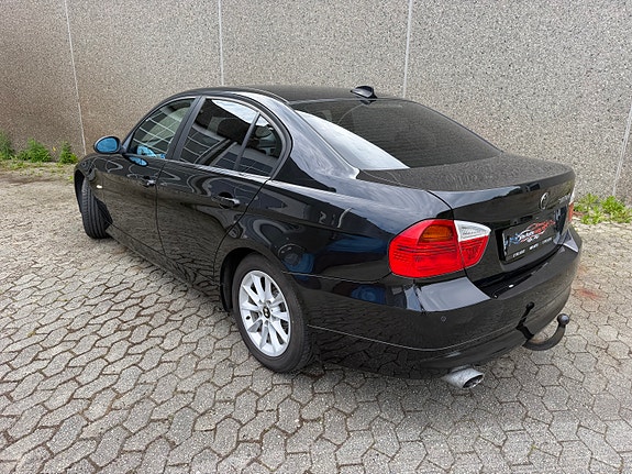 BMW 320d 6 of 30