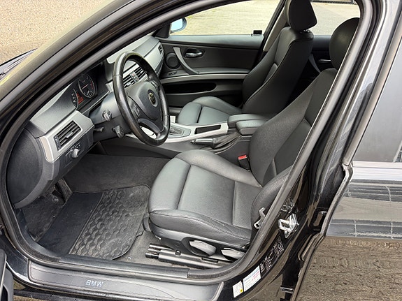 BMW 320d 19 of 30