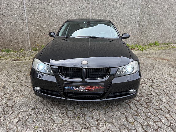 BMW 320d 11 of 30