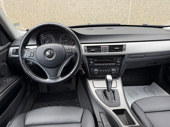 BMW 320d 20 of 30