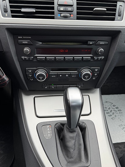 BMW 320d 27 of 30