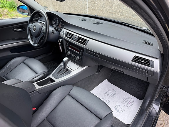 BMW 320d 23 of 30