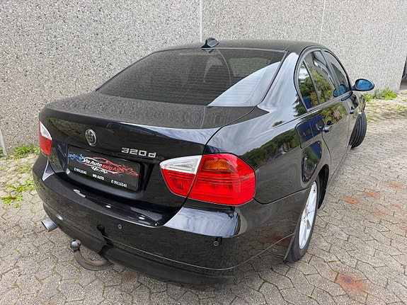 BMW 320d 5 of 30