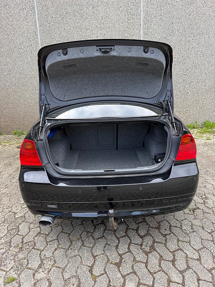 BMW 320d 14 of 30
