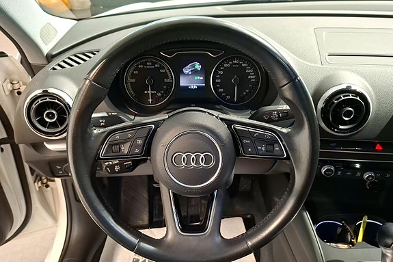 Audi A3 9 of 26
