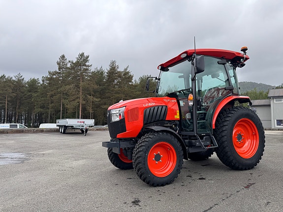 Kubota L2-622 2 of 18