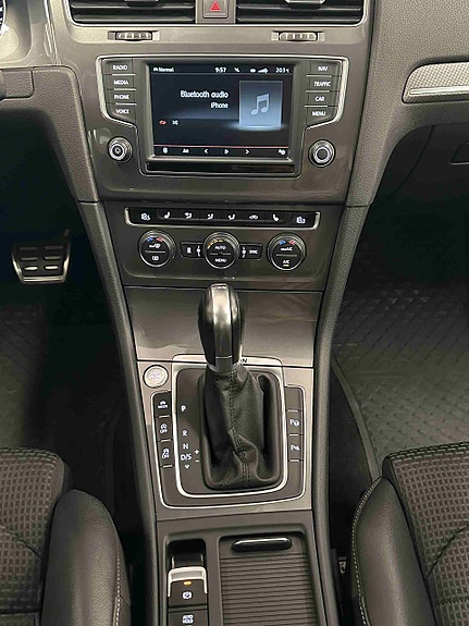 Volkswagen Golf Alltrack 21 of 30