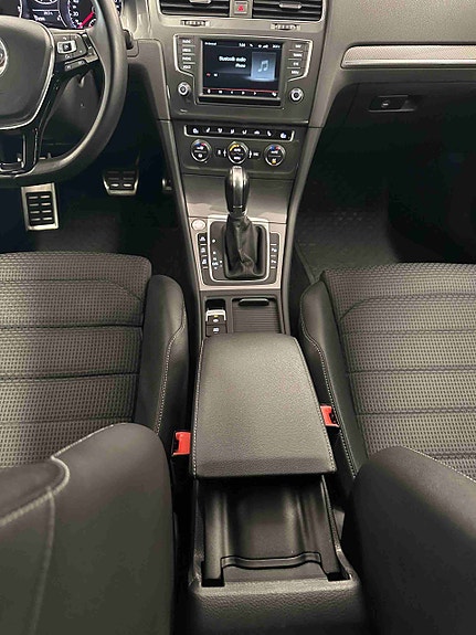 Volkswagen Golf Alltrack 17 of 30