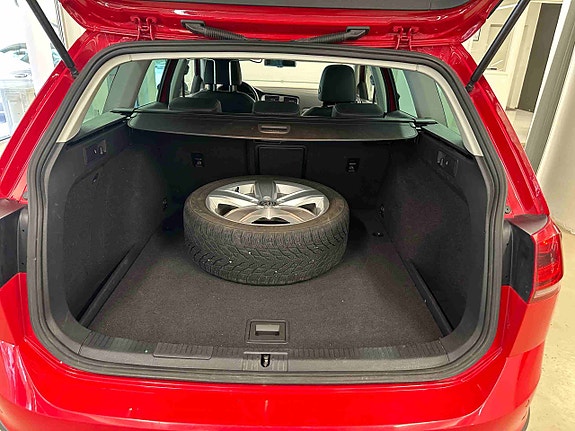 Volkswagen Golf Alltrack 29 of 30
