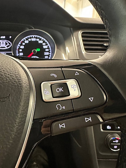 Volkswagen Golf Alltrack 24 of 30