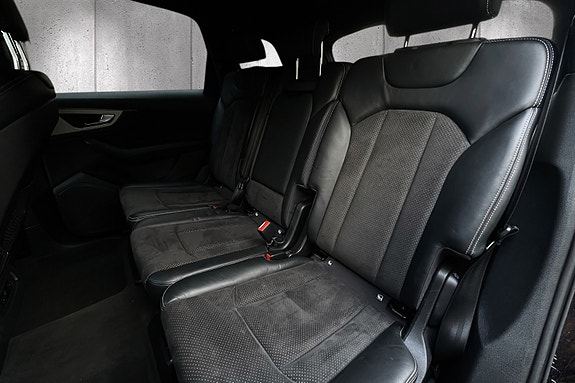 Audi Q7 20 of 27