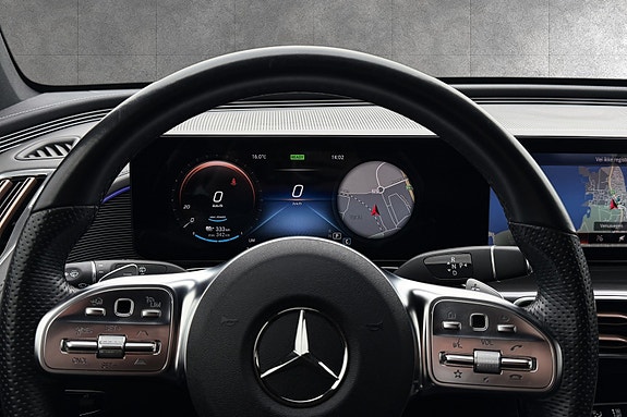 Mercedes-Benz EQC400 19 of 22