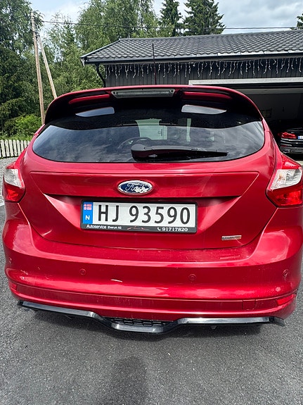 Ford Focus 7 of 12