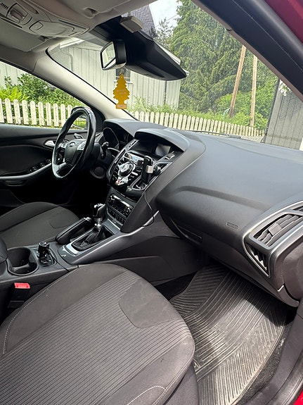 Ford Focus 8 of 12