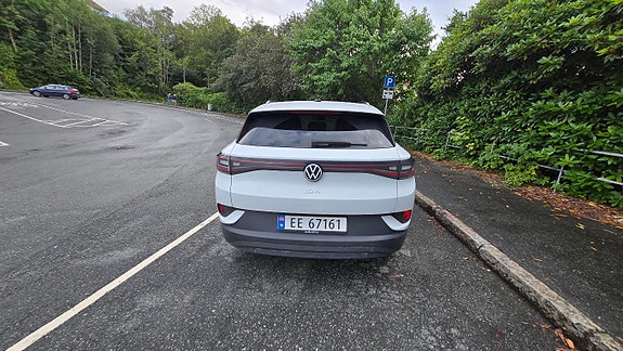 Volkswagen ID.4 3 of 9