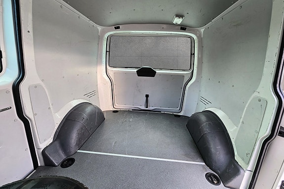 Volkswagen Transporter 15 of 30