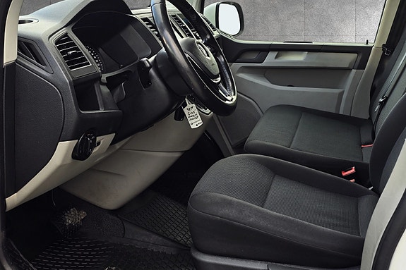 Volkswagen Transporter 12 of 30