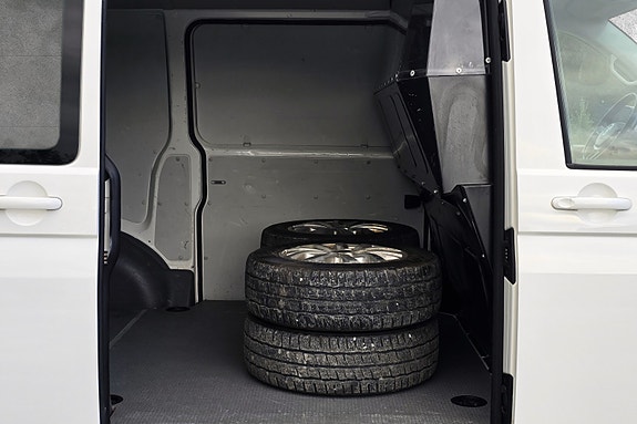 Volkswagen Transporter 16 of 30