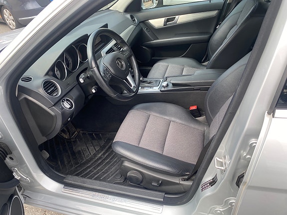Mercedes-Benz C180 15 of 30