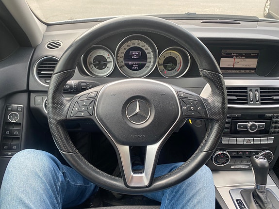 Mercedes-Benz C180 19 of 30