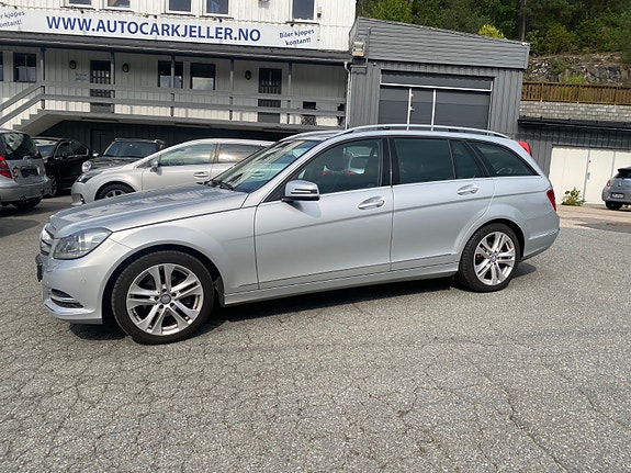 Mercedes-Benz C180 3 of 30