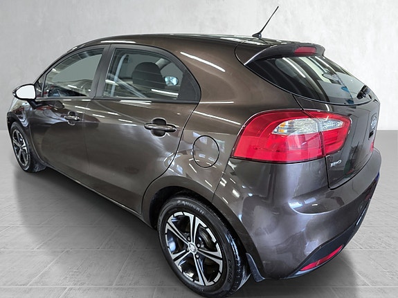 Kia Rio 5 of 18