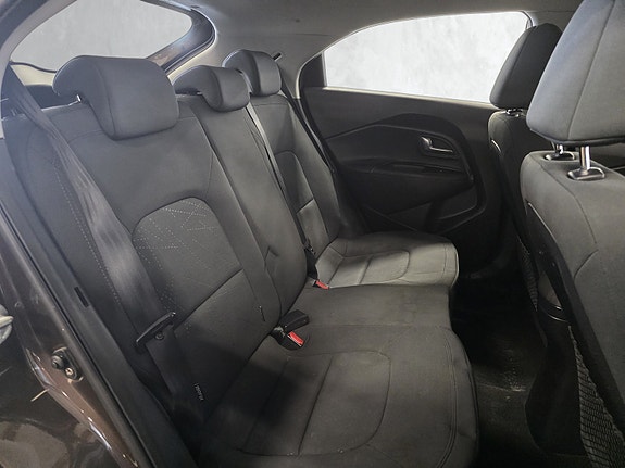 Kia Rio 16 of 18