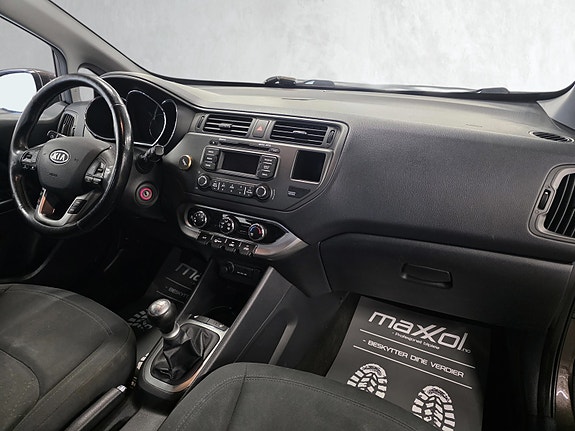 Kia Rio 10 of 18