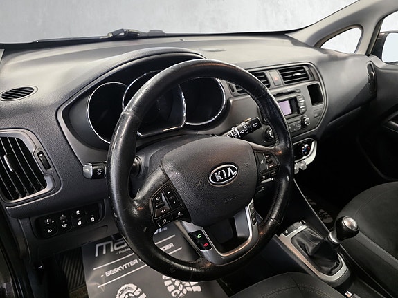 Kia Rio 13 of 18