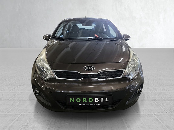 Kia Rio 8 of 18