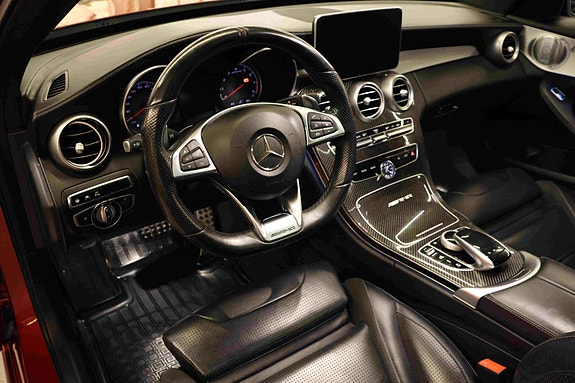 Mercedes-Benz C63 26 of 30