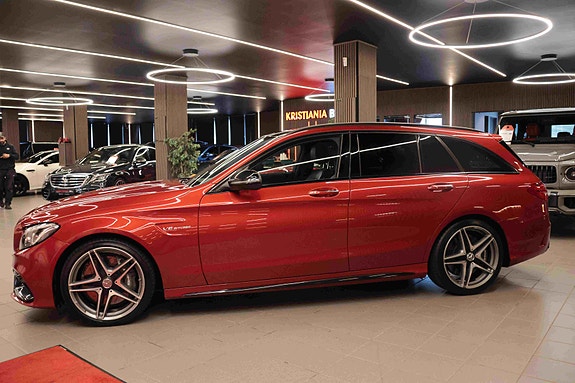 Mercedes-Benz C63 6 of 30