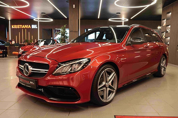 Mercedes-Benz C63 5 of 30