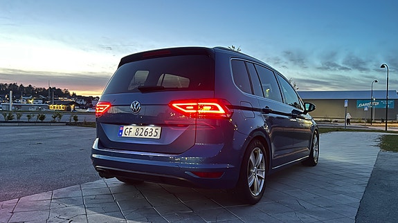 Volkswagen Touran 5 of 7
