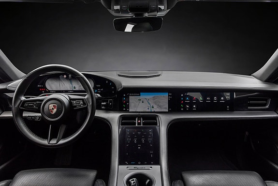 Porsche Taycan 18 of 30