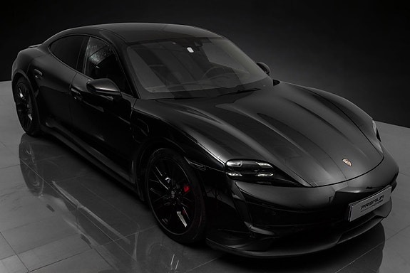 Porsche Taycan 2 of 30