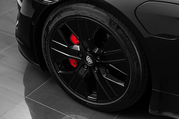 Porsche Taycan 12 of 30