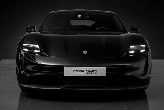 Porsche Taycan 4 of 30