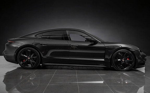 Porsche Taycan 7 of 30