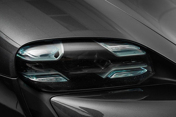 Porsche Taycan 4 of 30