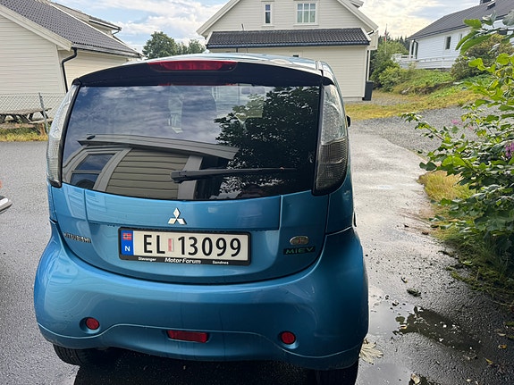 Mitsubishi i-Miev 3 of 11
