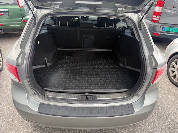 Toyota Avensis 16 of 16