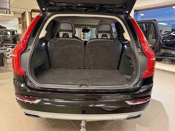 Volvo XC90 12 of 26
