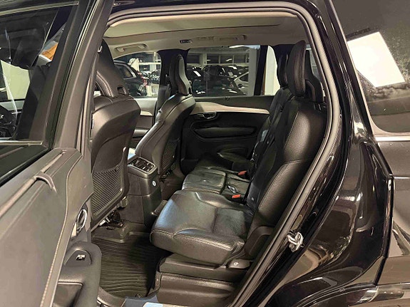 Volvo XC90 9 of 26